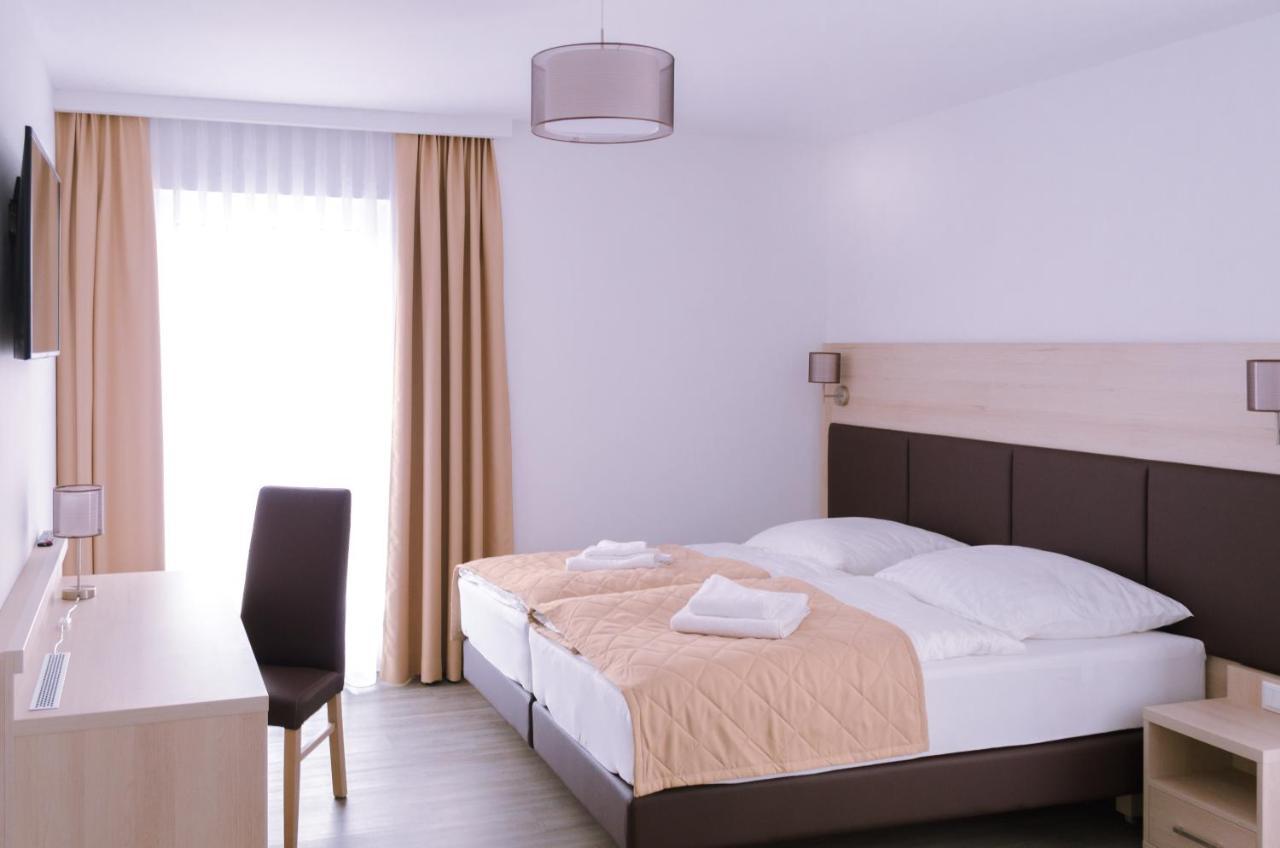 Glindower Alpen Pension Werder  Ngoại thất bức ảnh