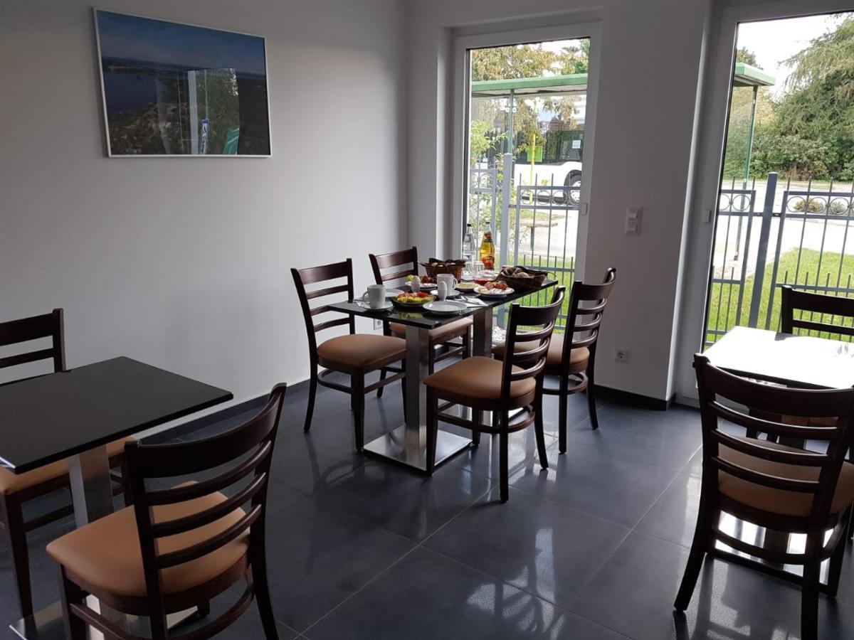 Glindower Alpen Pension Werder  Ngoại thất bức ảnh